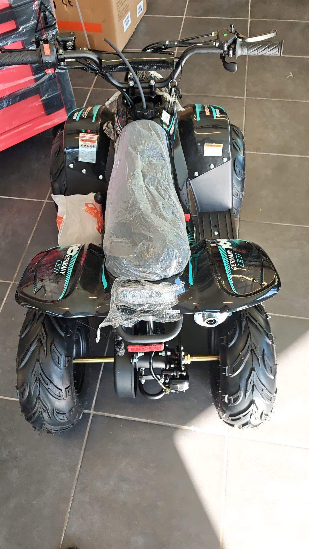 Quad ado et adulte essence Bigfoot avec marche arrière